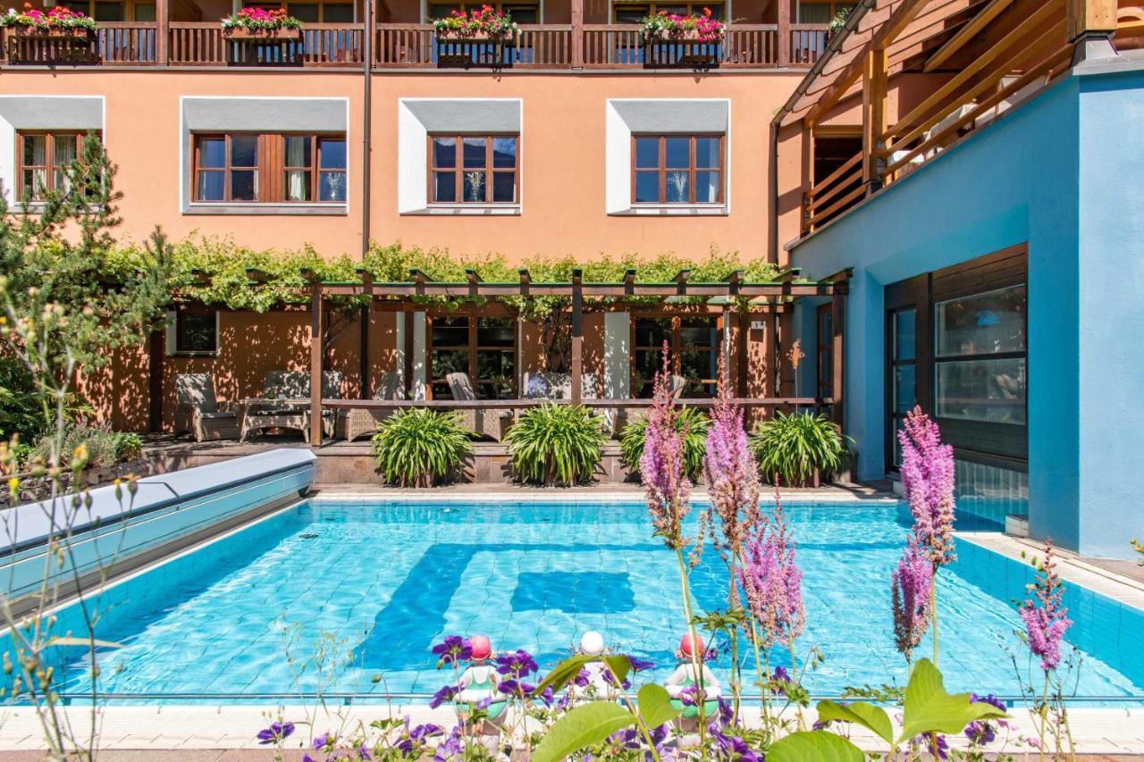 Hotel Montafoner Hof Schruns Exterior photo