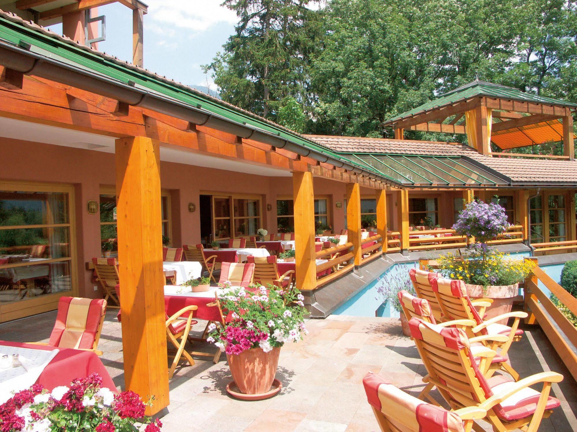 Hotel Montafoner Hof Schruns Exterior photo